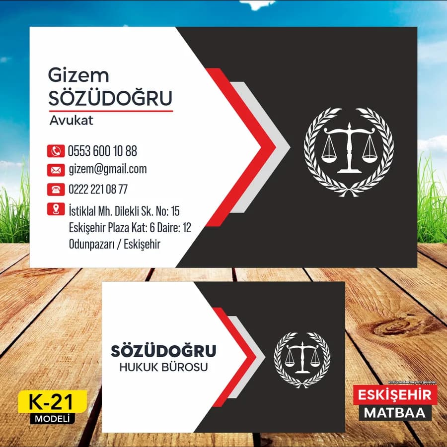 Siyah Beyaz Kırmızı Avukat Kartviziti ön ve arka yüz tasarımı