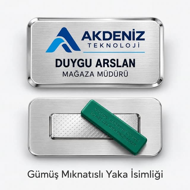 Teknoloji firması logosu, isim ve mağaza müdürü unvanı yazılı gümüş mıknatıslı yaka isimliği