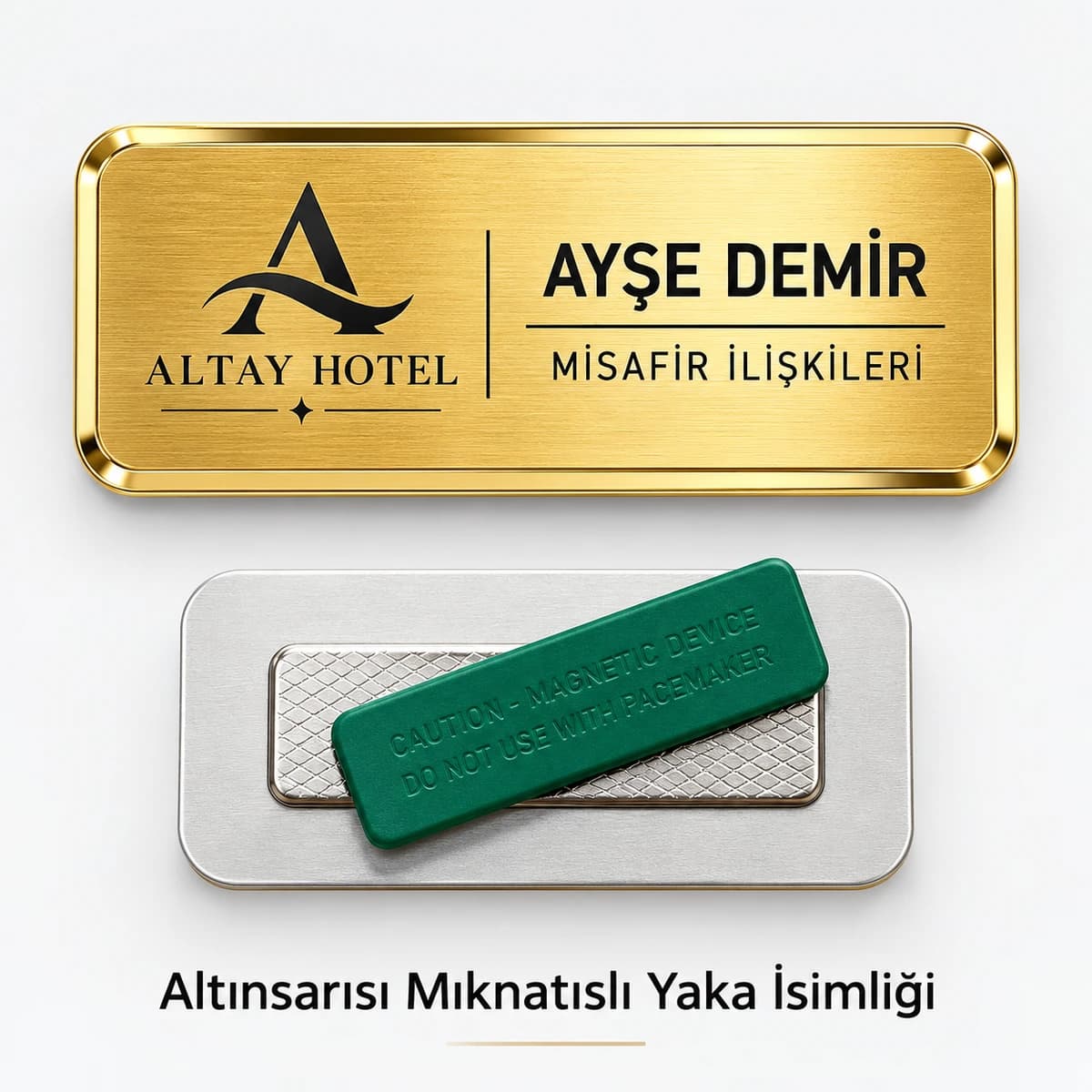 Otel logosu, isim ve misafir ilişkileri unvanı yazılı altın sarısı mıknatıslı yaka isimliği
