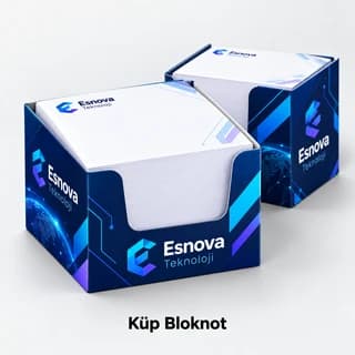 Teknoloji firması için masaüstü küp bloknot örneği