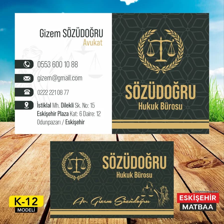 Siyah Altın Desenli Avukat Kartviziti ön ve arka yüz tasarımı