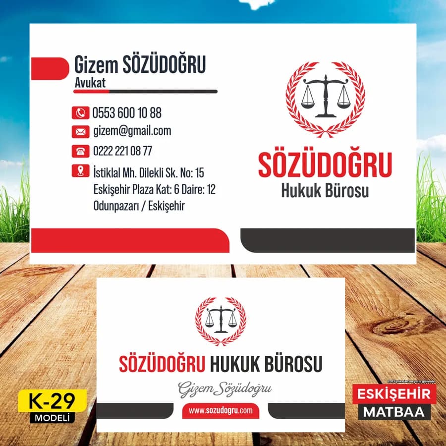 Beyaz Kırmızı Minimal Avukat Kartviziti ön ve arka yüz tasarımı