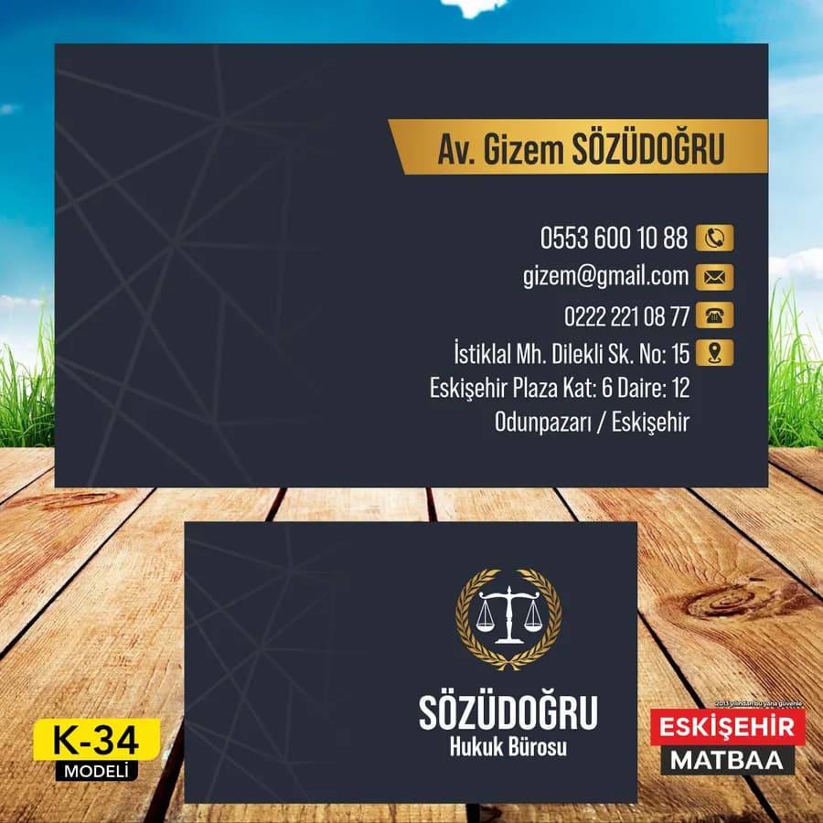 Lacivert Minimal Avukat Kartviziti ön ve arka yüz tasarımı